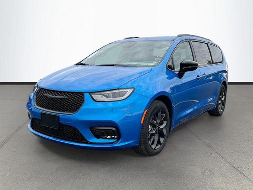 2026 Chrysler Pacifica L