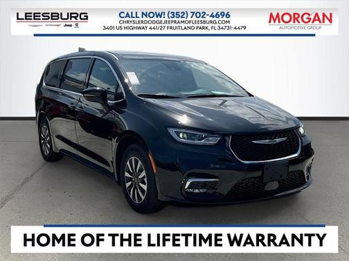 2025 Chrysler Pacifica Hybrid Select