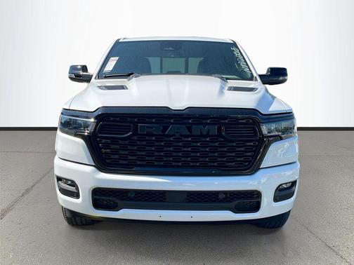 Bright White Clearcoat 2026 RAM 1500 Big Horn/Lone Star