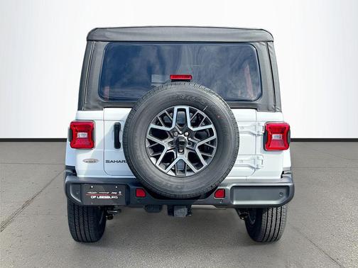 2026 Jeep Wrangler 4-Door Sahara 4x4