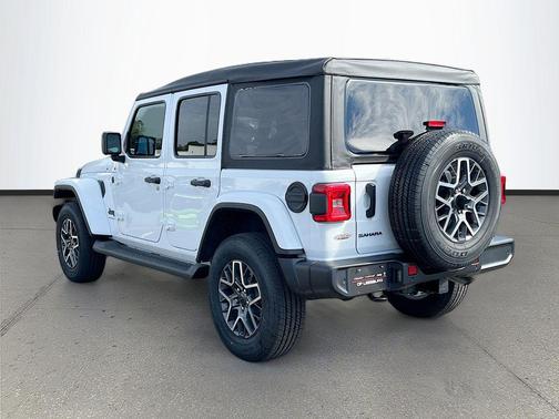 2026 Jeep Wrangler 4-Door Sahara 4x4