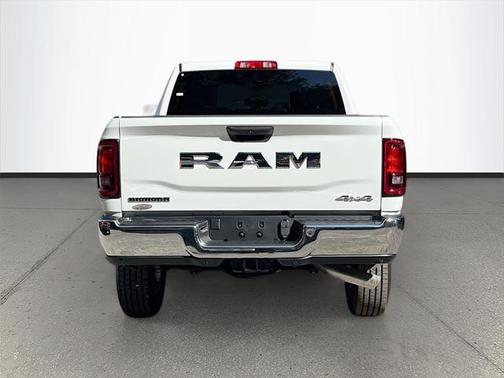 2025 RAM 2500 Big Horn Crew Cab 4x4 6'4' Box
