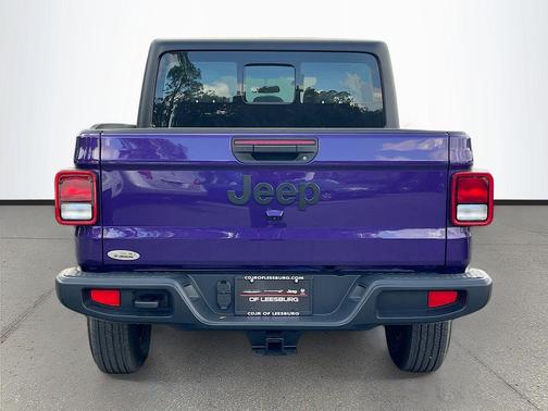 2026 Jeep Gladiator Sport