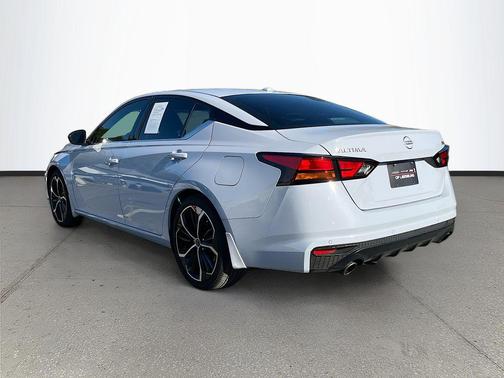 2024 Nissan Altima SR FWD