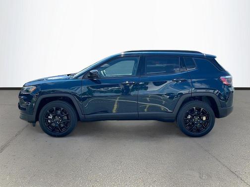 Fathom Blue Pearl Coat 2026 Jeep Compass Sport