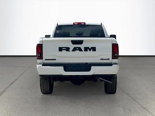 2025 RAM 2500 Big Horn Crew Cab 4x4 6'4' Box