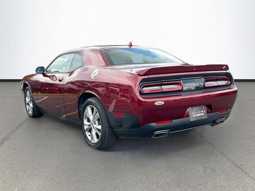 Octane Red Pearlcoat 2021 Dodge Challenger SXT