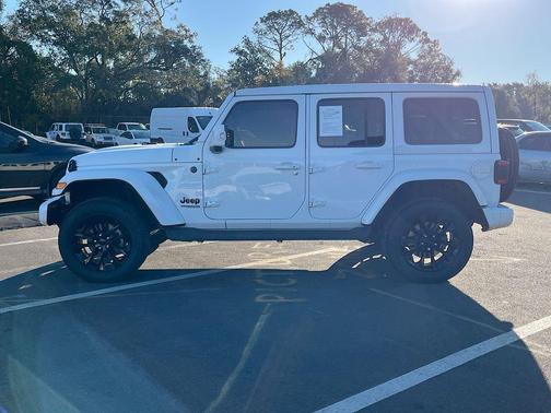 2022 Jeep Wrangler Unlimited Sahara