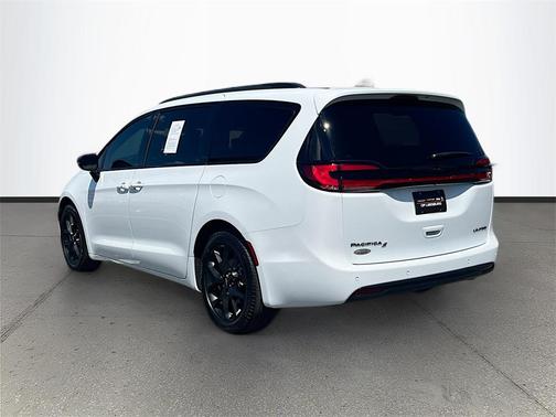 2024 Chrysler Pacifica Limited