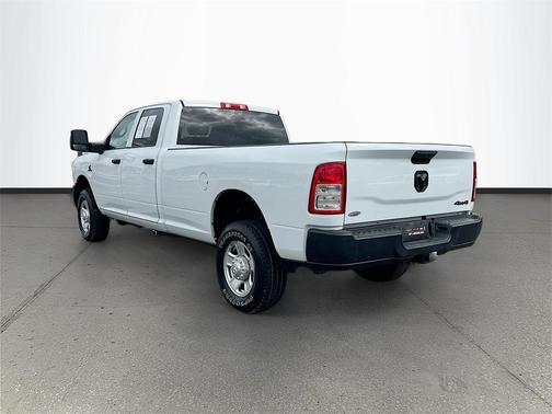 2023 RAM 2500 Tradesman Crew Cab 4x4 8' Box