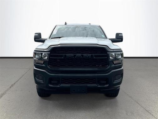 2023 RAM 2500 Tradesman Crew Cab 4x4 8' Box