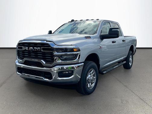 2026 RAM 2500 Tradesman Crew Cab 4x4 6'4' Box