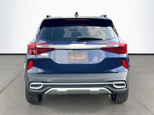 Dark Ocean Blue/Black Roof 2023 Kia Seltos SX Turbo