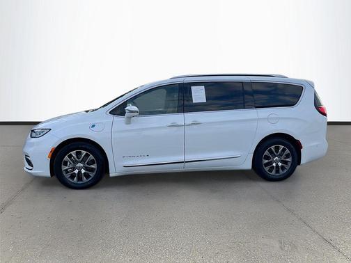 2024 Chrysler Pacifica L