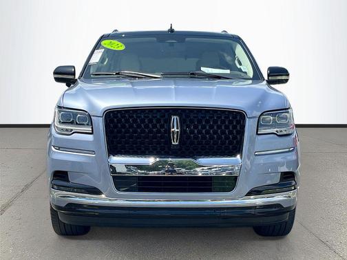 Chroma Crystal Blue Metallic Premium Colorant 2023 Lincoln Navigator Black Label