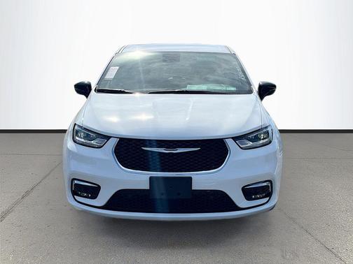 2025 Chrysler Pacifica Hybrid Select