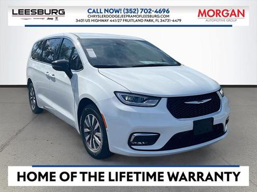 2025 Chrysler Pacifica Hybrid Select