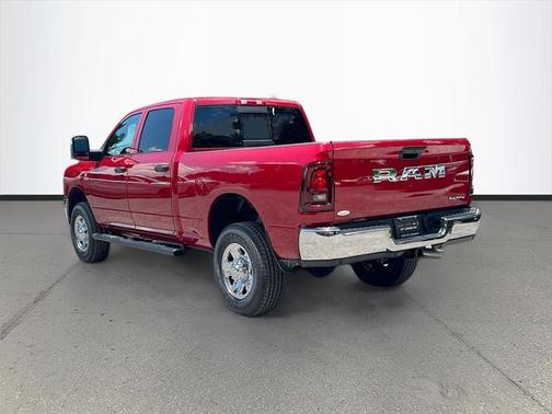 2025 RAM 2500 Tradesman Crew Cab 4x4 6'4' Box