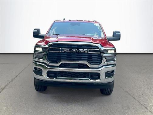 2025 RAM 2500 Tradesman Crew Cab 4x4 6'4' Box