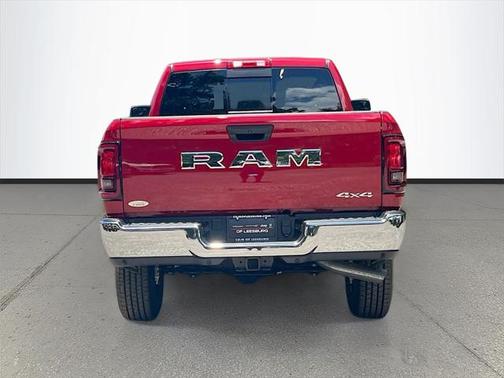 2025 RAM 2500 Tradesman Crew Cab 4x4 6'4' Box