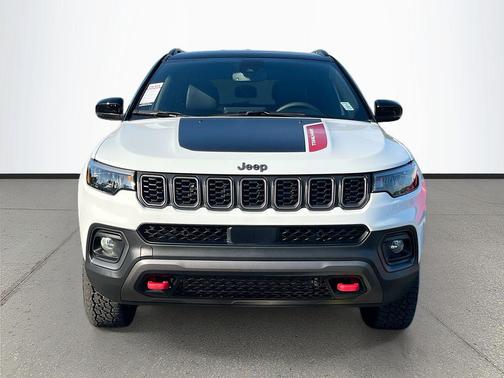 Bright White Clearcoat 2025 Jeep Compass Trailhawk