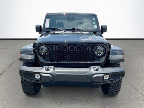 Black Clearcoat 2025 Jeep Gladiator Willys