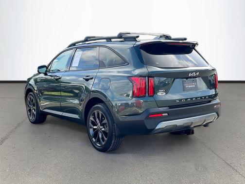 Aruba Green 2022 Kia Sorento SX