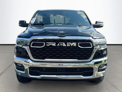 Diamond Black Crystal Pearlcoat 2026 RAM 1500 Big Horn/Lone Star