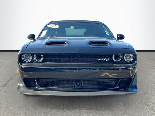 Pitch Black Clearcoat 2023 Dodge Challenger SRT Hellcat