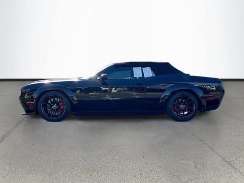 Pitch Black Clearcoat 2023 Dodge Challenger SRT Hellcat