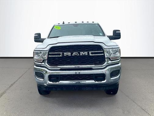2024 RAM 2500 Tradesman Crew Cab 4x4 6'4' Box