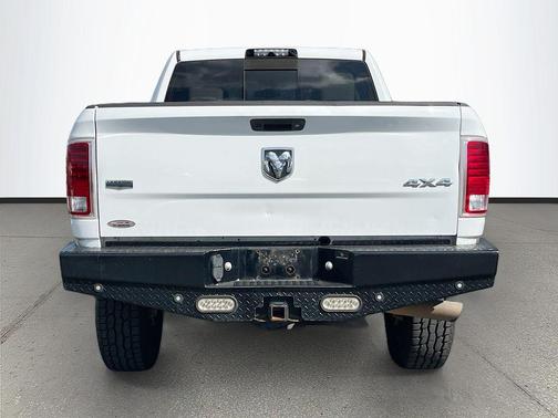 2017 RAM 2500 Laramie Crew Cab 4x4 6'4' Box