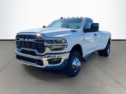 2026 RAM 3500 Tradesman Regular Cab 4x4 8' Box