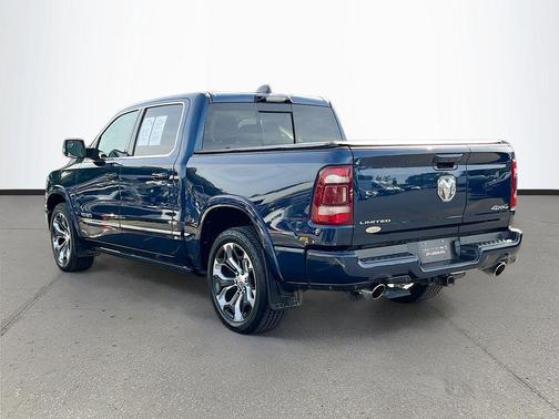Patriot Blue Pearlcoat 2023 RAM 1500 Limited