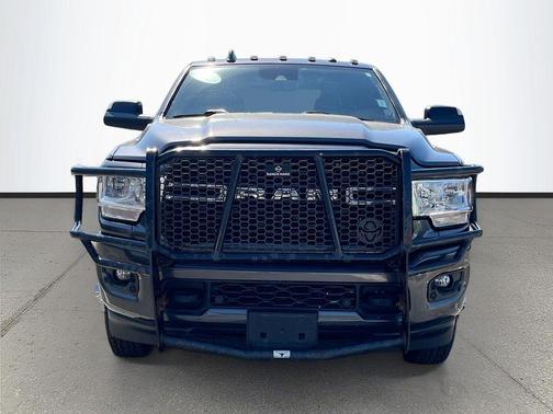 2022 RAM 3500 Big Horn Crew Cab 4x4 8' Box