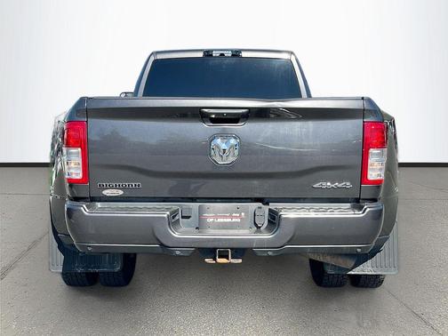 2022 RAM 3500 Big Horn Crew Cab 4x4 8' Box