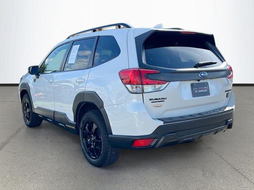 Crystal White Pearl 2023 Subaru Forester Wilderness