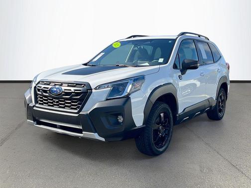 Crystal White Pearl 2023 Subaru Forester Wilderness