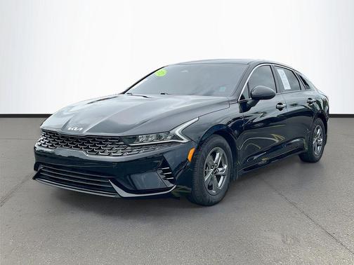Ebony Black 2022 Kia K5 LXS
