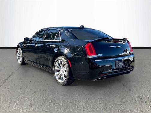 2018 Chrysler 300 Limited