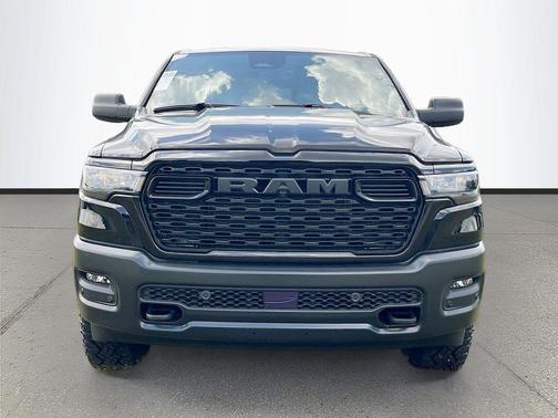 Diamond Black Crystal Pearlcoat 2026 RAM 1500 Warlock Crew Cab 4x4 5'7' Box
