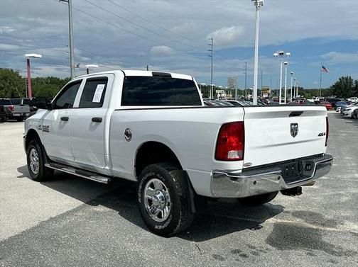 2017 RAM 2500 Tradesman Crew Cab 4x4 6'4' Box