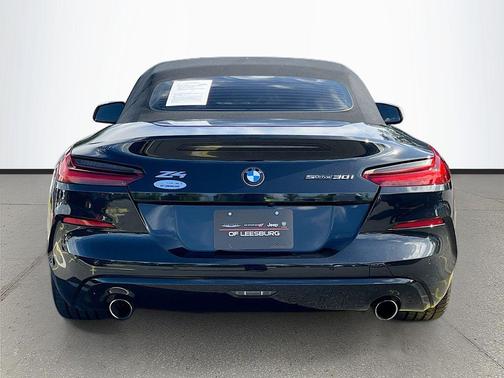 Black Sapphire Metallic 2022 BMW Z4 sDrive30i