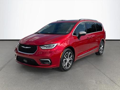 2025 Chrysler Pacifica L