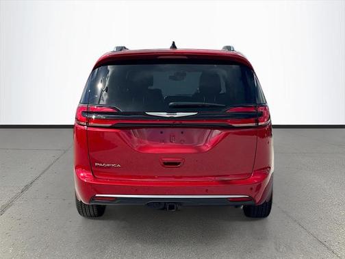 2025 Chrysler Pacifica L