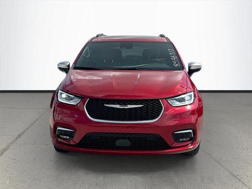 2025 Chrysler Pacifica L