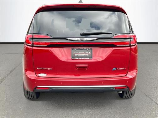 2025 Chrysler Pacifica Hybrid Select