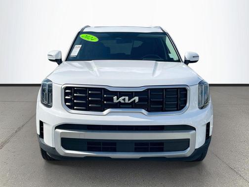 Glacial White Pearl 2024 Kia Telluride S
