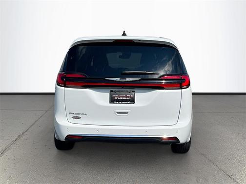 2025 Chrysler Pacifica L