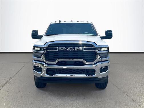 2025 RAM 2500 Tradesman Crew Cab 4x4 6'4' Box